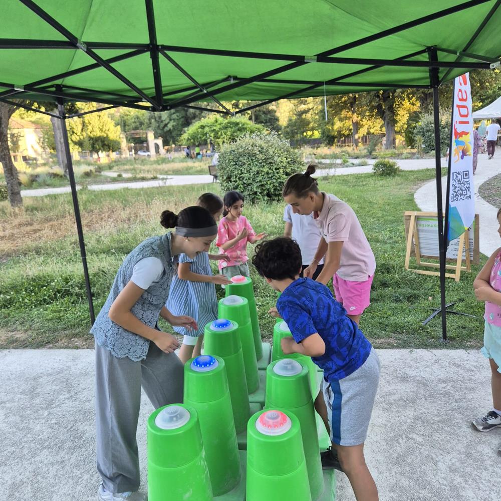 Photo Animation avec cônes interactifs IPS ors d'un événement jeunesse à Carpentras (84)